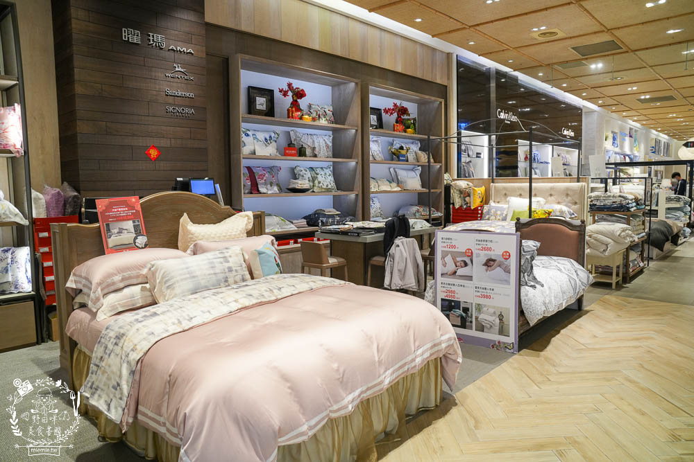 高級寢具品牌分享[日比家族曜瑪AMA品牌專櫃]Sanderson英國皇室御用寢具|超親膚透氣寢具推薦/漢神巨蛋寢具品牌分享