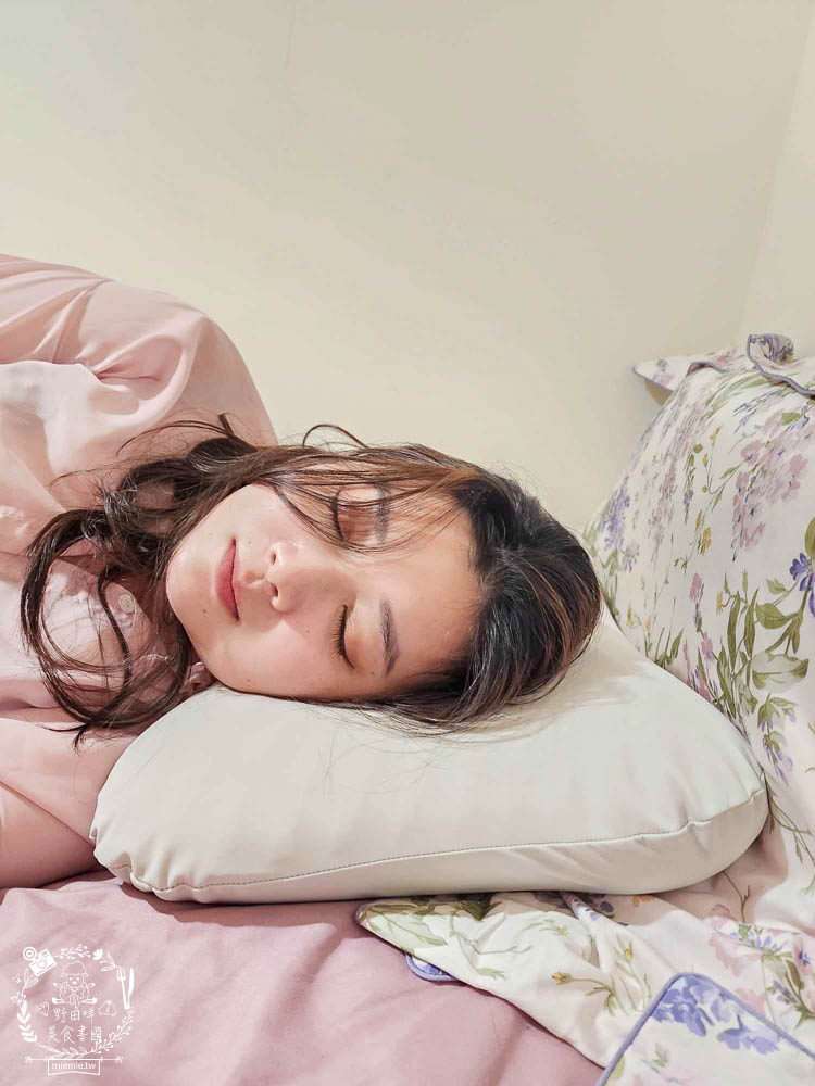 天然乳膠枕頭推薦[枕好睡元氣蛋白枕]日本最新研發技術的立體線型透氣孔排濕不悶熱|泰國高純度天然乳膠抑菌防螨