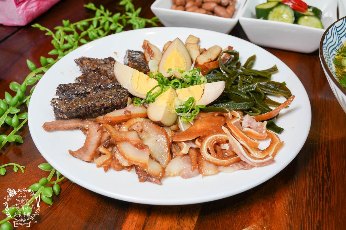 燕巢風味外省麵|每逢假日必客滿的燕巢麵店!古香古色的舒適裝潢成為遊客的燕巢必吃美食!