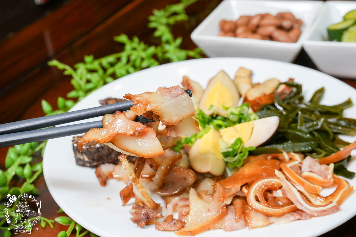 燕巢風味外省麵|每逢假日必客滿的燕巢麵店!古香古色的舒適裝潢成為遊客的燕巢必吃美食!