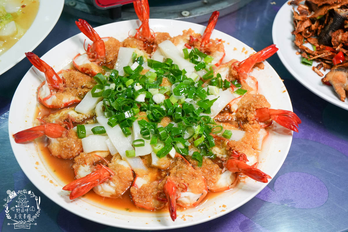 高雄土雞城推薦[綠野山莊花園餐廳]高雄最多雞肉料理的土雞城!隱藏在觀音山30餘年的在地人必推土雞城!