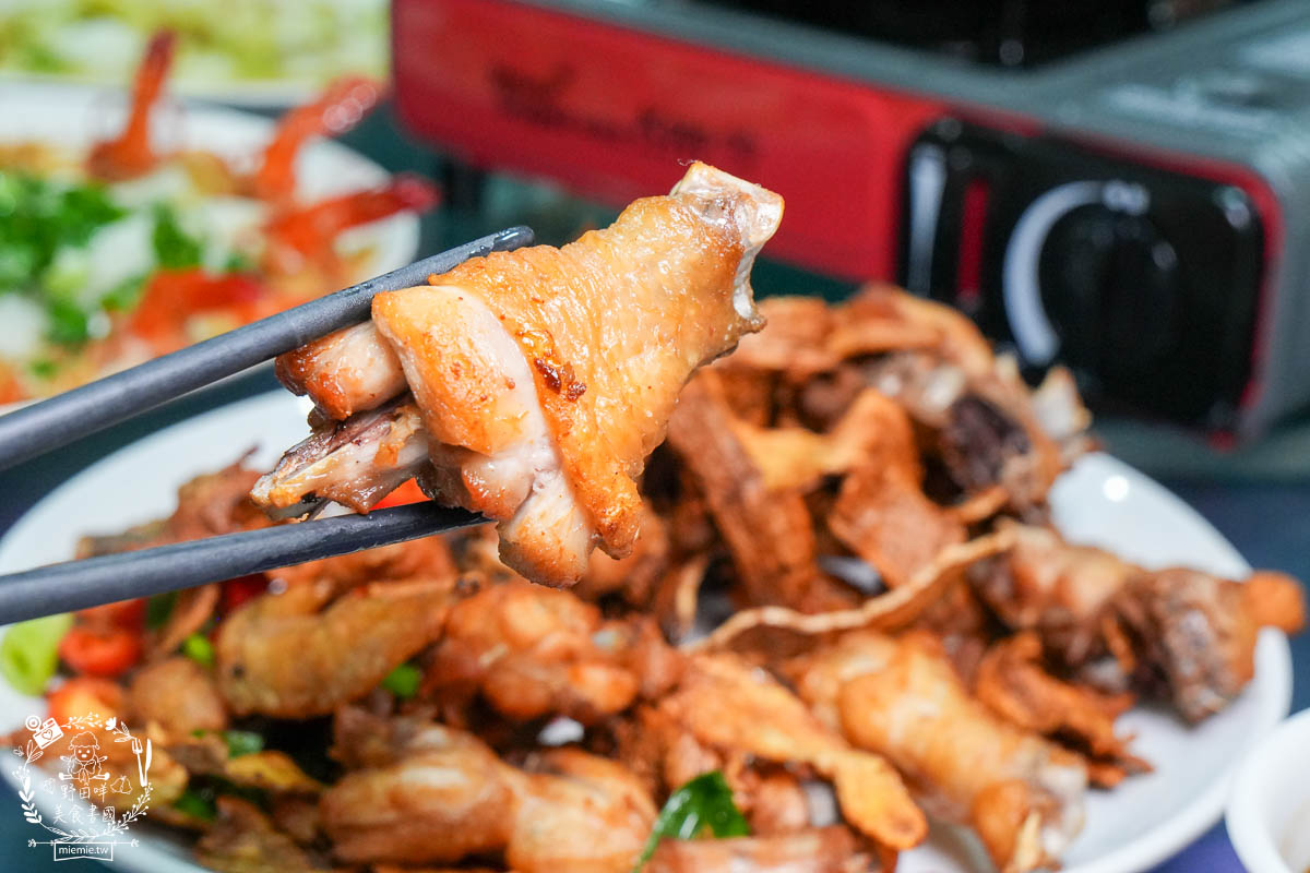 高雄土雞城推薦[綠野山莊花園餐廳]高雄最多雞肉料理的土雞城!隱藏在觀音山30餘年的在地人必推土雞城!