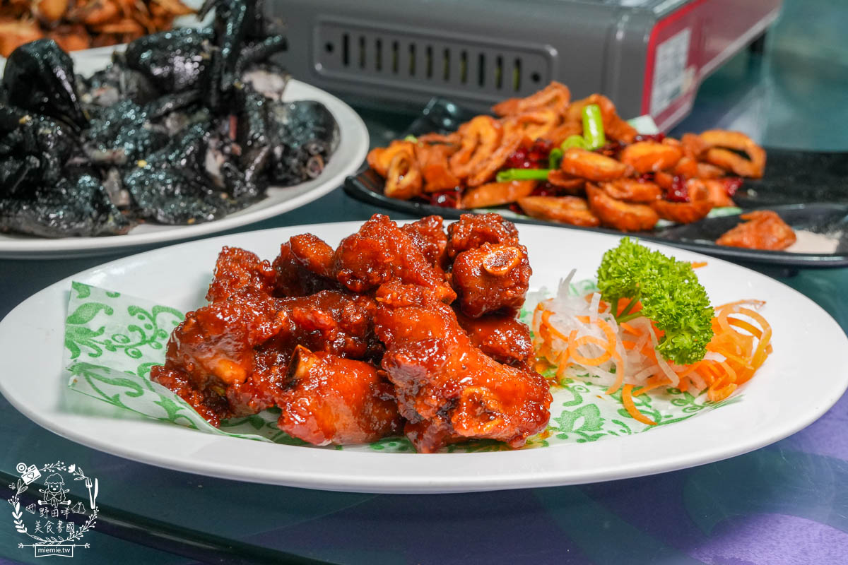 高雄土雞城推薦[綠野山莊花園餐廳]高雄最多雞肉料理的土雞城!隱藏在觀音山30餘年的在地人必推土雞城!