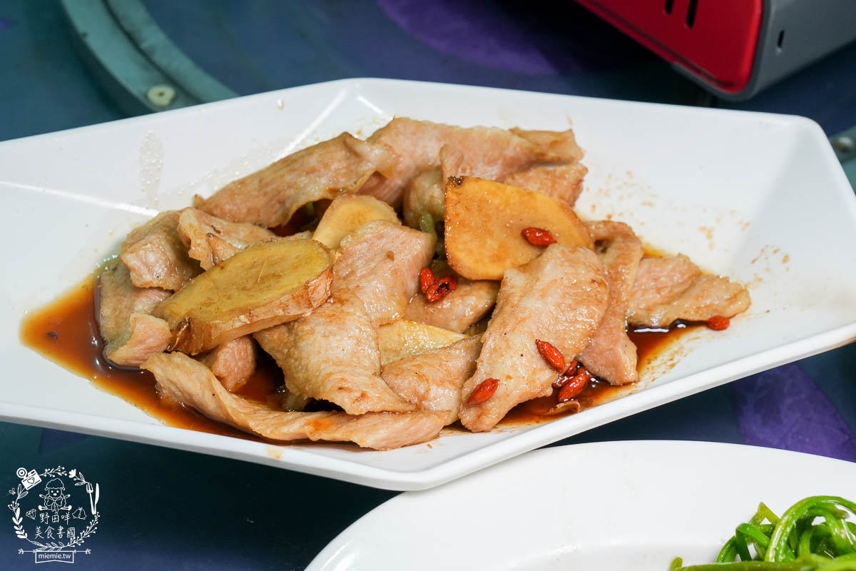 高雄土雞城推薦[綠野山莊花園餐廳]高雄最多雞肉料理的土雞城!隱藏在觀音山30餘年的在地人必推土雞城!