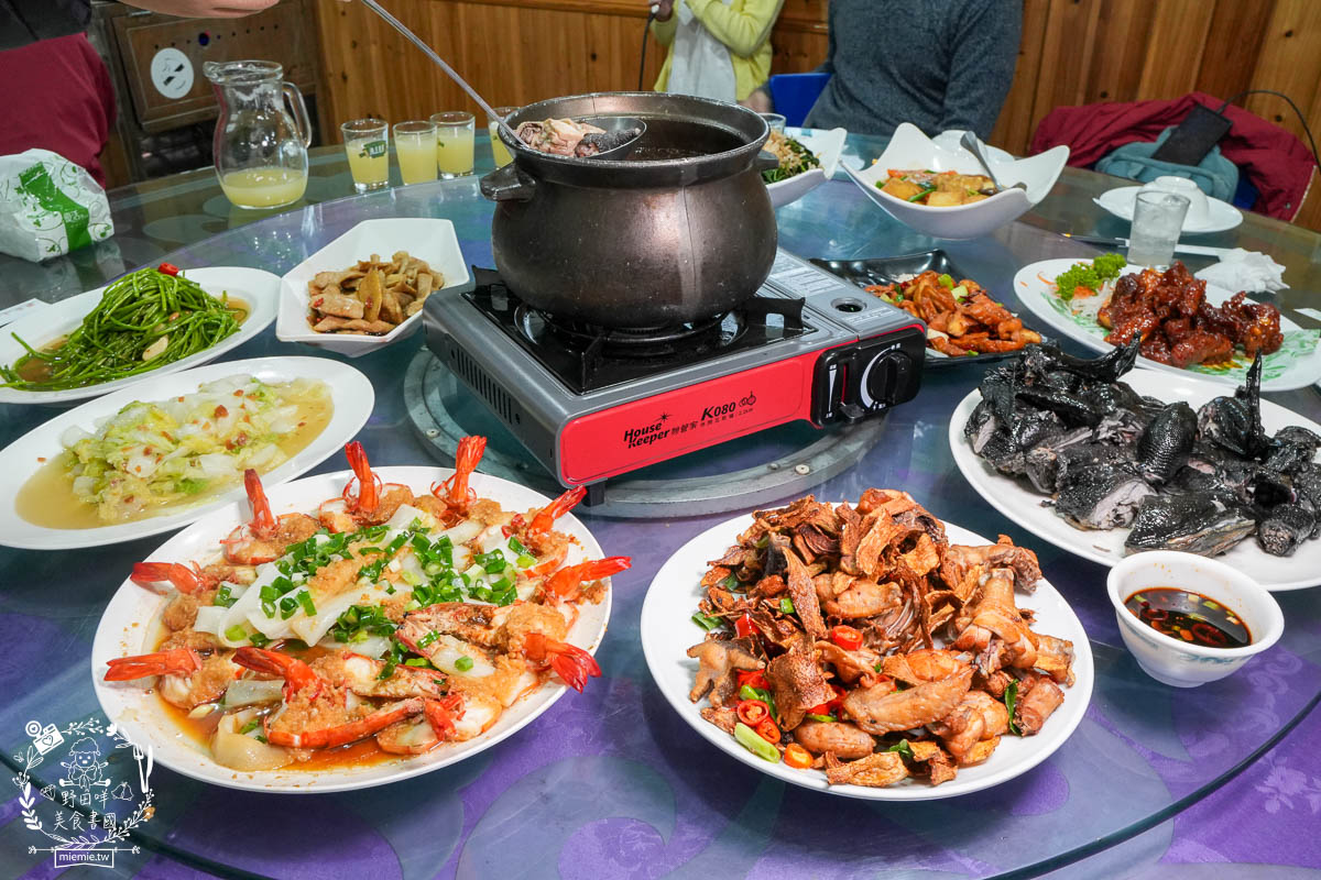 高雄土雞城推薦[綠野山莊花園餐廳]高雄最多雞肉料理的土雞城!隱藏在觀音山30餘年的在地人必推土雞城!