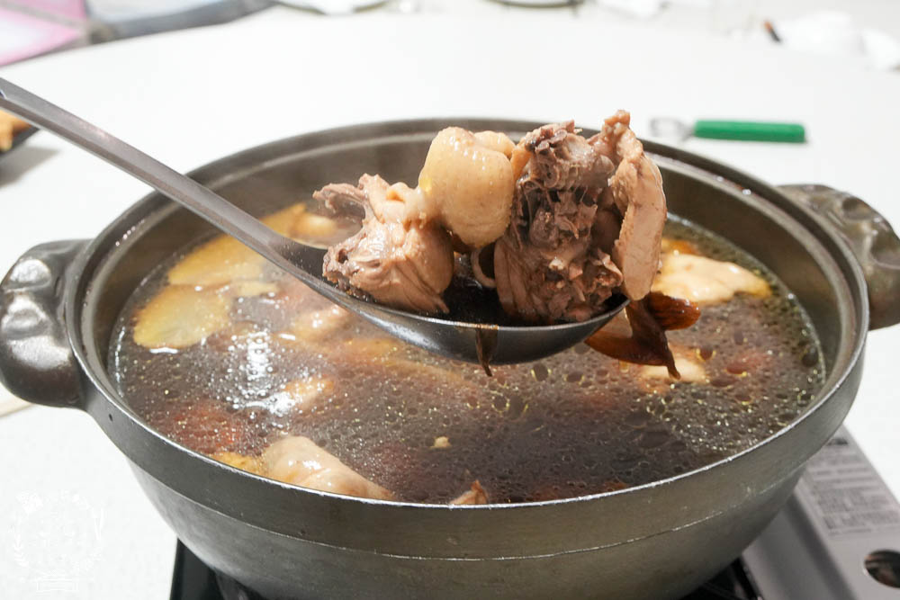 高雄土雞城推薦[綠野山莊花園餐廳]高雄最多雞肉料理的土雞城!隱藏在觀音山30餘年的在地人必推土雞城!