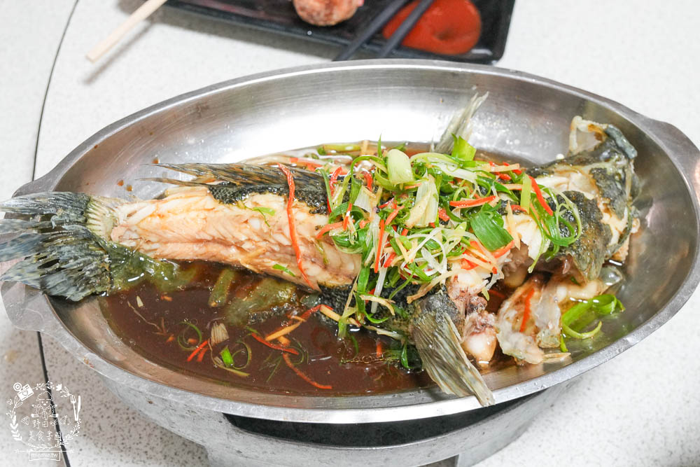高雄土雞城推薦[綠野山莊花園餐廳]高雄最多雞肉料理的土雞城!隱藏在觀音山30餘年的在地人必推土雞城!