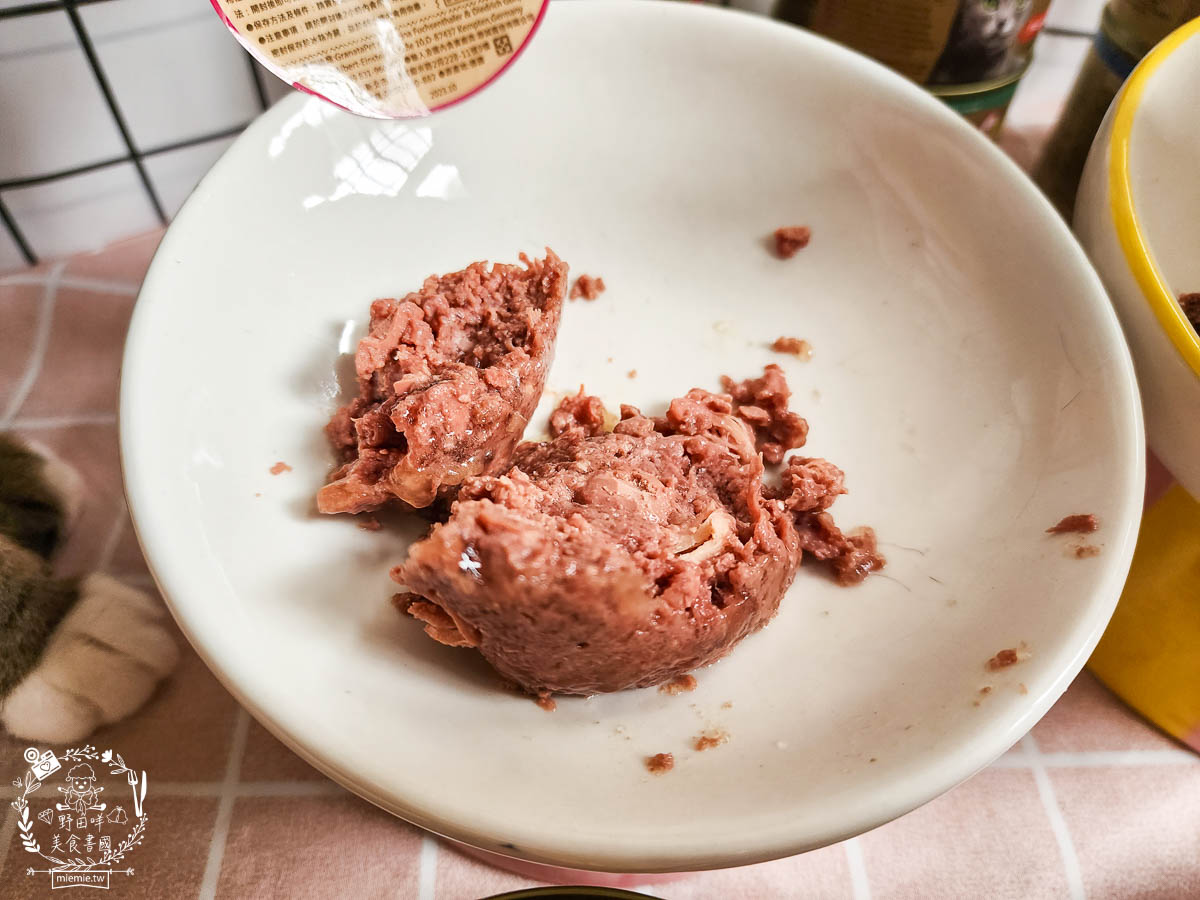 德國貓咪主食罐[葛蕾特交響樂主食貓罐評價]添加石榴的營養保健聖品!高蛋白低碳水的貓咪主食罐推薦！