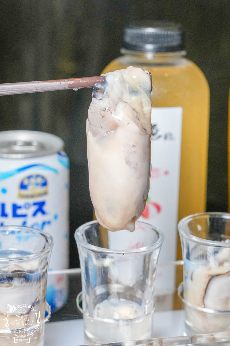 高雄宵夜推薦[賣烤魚的。]銷魂Q彈的麻辣跳跳蛙超特別!經典必吃的招牌廣西烤魚與生蠔杯鮮美推薦!