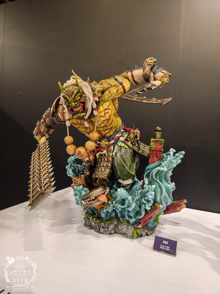 夢時代免費展覽[香港潮流公仔聯展]超過20座的大型FRP展品＋有趣打卡牆大人小孩都喜歡！