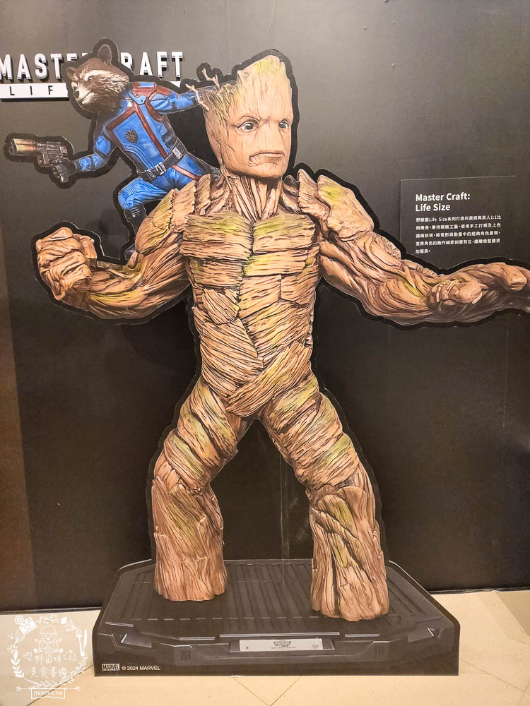 夢時代免費展覽[香港潮流公仔聯展]超過20座的大型FRP展品＋有趣打卡牆大人小孩都喜歡！