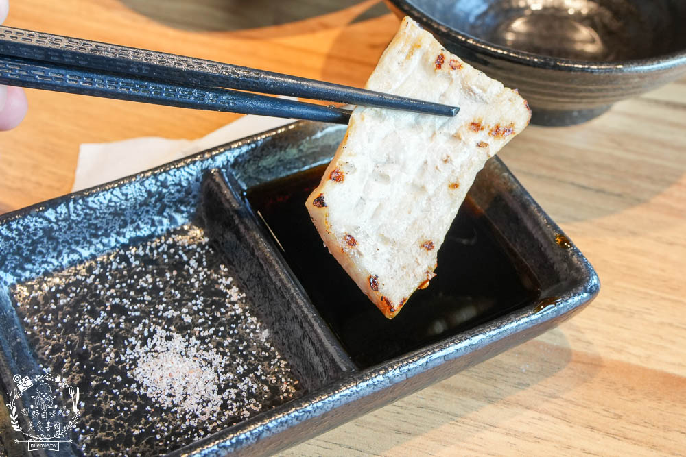 鳥松燒肉推薦[燒肉無双]文山特區超人氣景觀燒肉餐廳!開胃冰沙居然可以無限暢飲的高雄燒肉?