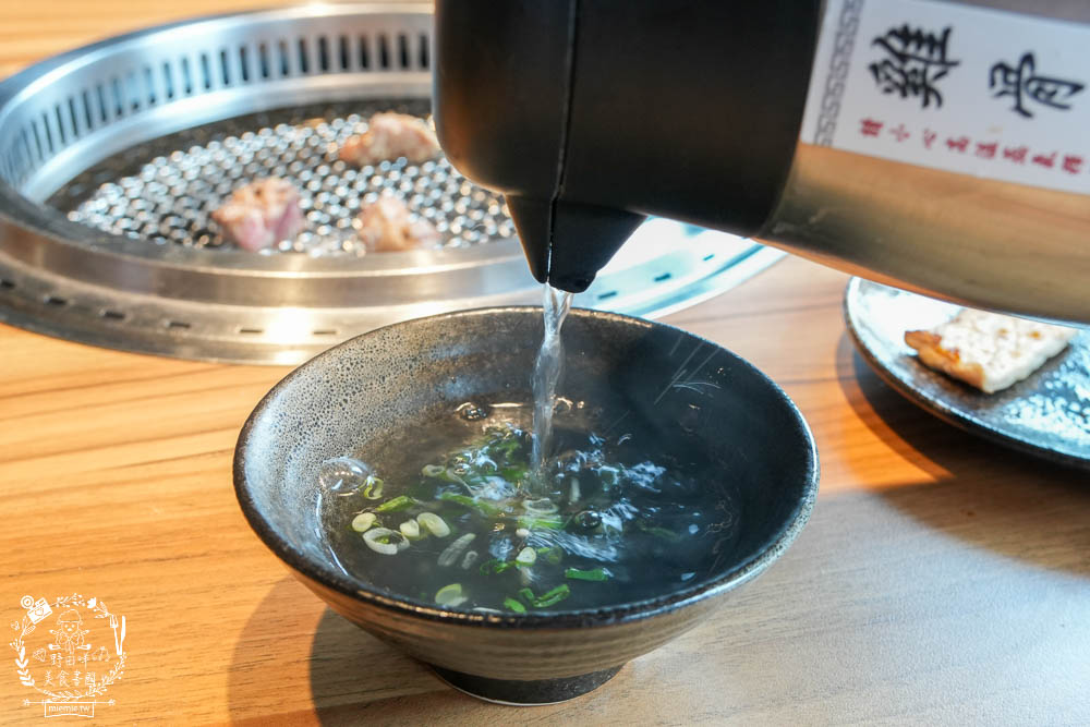 鳥松燒肉推薦[燒肉無双]文山特區超人氣景觀燒肉餐廳!開胃冰沙居然可以無限暢飲的高雄燒肉?