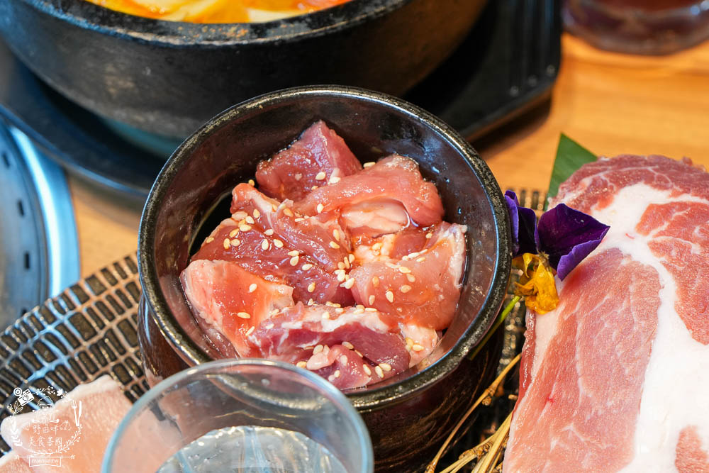 鳥松燒肉推薦[燒肉無双]文山特區超人氣景觀燒肉餐廳!開胃冰沙居然可以無限暢飲的高雄燒肉?