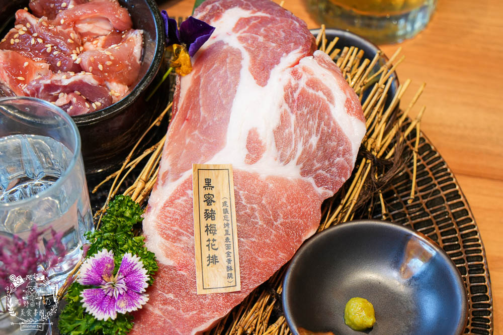 鳥松燒肉推薦[燒肉無双]文山特區超人氣景觀燒肉餐廳!開胃冰沙居然可以無限暢飲的高雄燒肉?