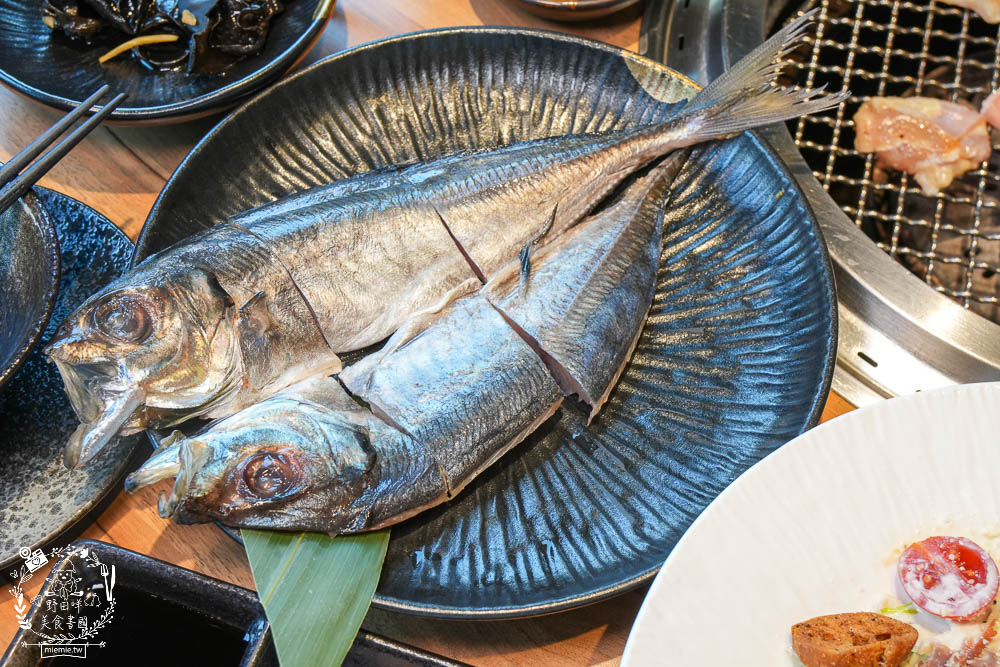 鳥松燒肉推薦[燒肉無双]文山特區超人氣景觀燒肉餐廳!開胃冰沙居然可以無限暢飲的高雄燒肉?
