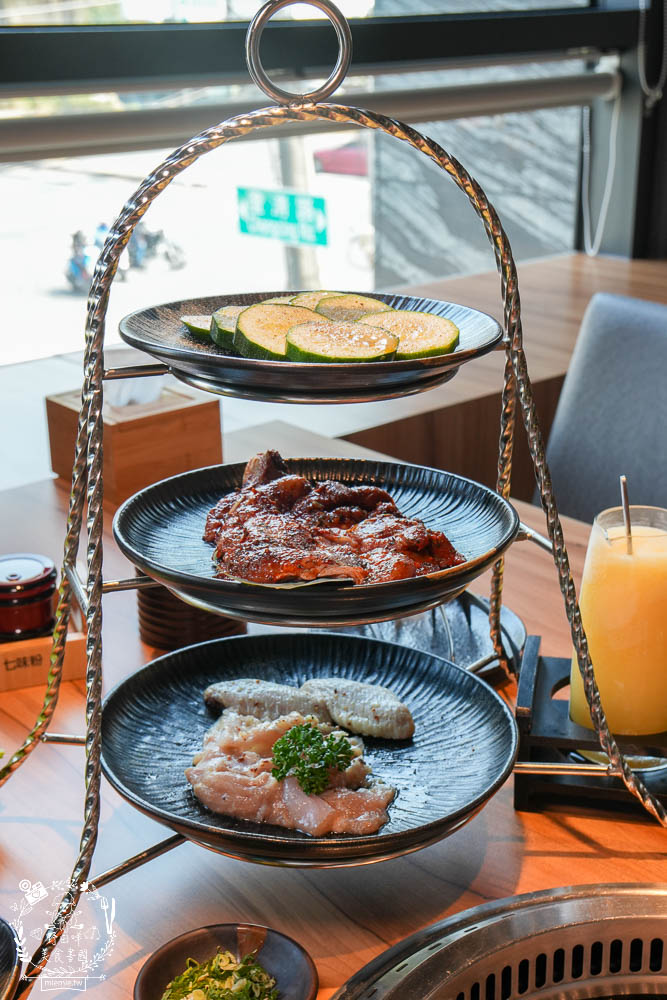 鳥松燒肉推薦[燒肉無双]文山特區超人氣景觀燒肉餐廳!開胃冰沙居然可以無限暢飲的高雄燒肉?