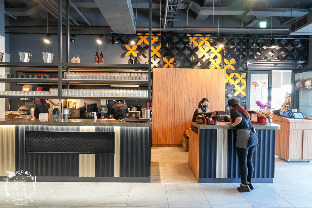 鳥松燒肉推薦[燒肉無双]文山特區超人氣景觀燒肉餐廳!開胃冰沙居然可以無限暢飲的高雄燒肉?