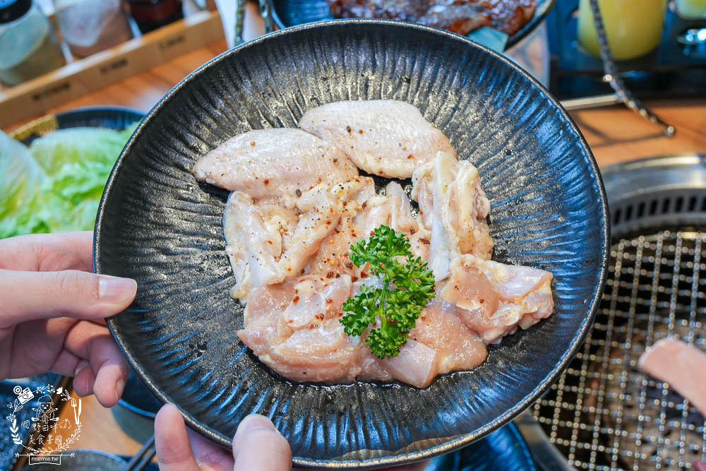 鳥松燒肉推薦[燒肉無双]文山特區超人氣景觀燒肉餐廳!開胃冰沙居然可以無限暢飲的高雄燒肉?