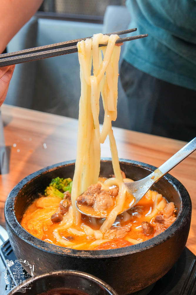 鳥松燒肉推薦[燒肉無双]文山特區超人氣景觀燒肉餐廳!開胃冰沙居然可以無限暢飲的高雄燒肉?