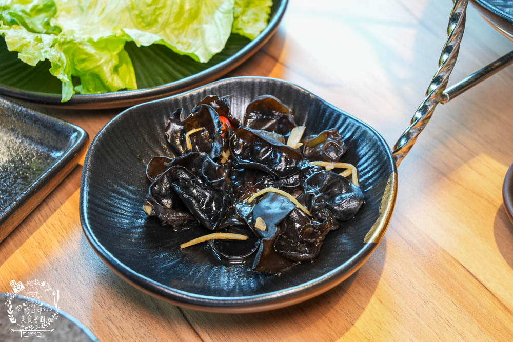 鳥松燒肉推薦[燒肉無双]文山特區超人氣景觀燒肉餐廳!開胃冰沙居然可以無限暢飲的高雄燒肉?