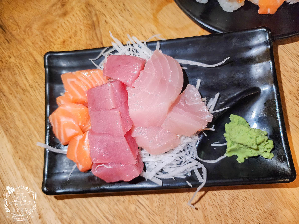 二丁前日本料理手作壽司|鳳山CP值超高的生魚片丼飯!鮭魚親子丼份量很多只要200元?!