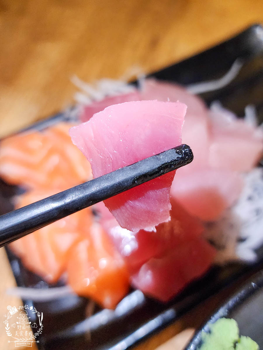 二丁前日本料理手作壽司|鳳山CP值超高的生魚片丼飯!鮭魚親子丼份量很多只要200元?!