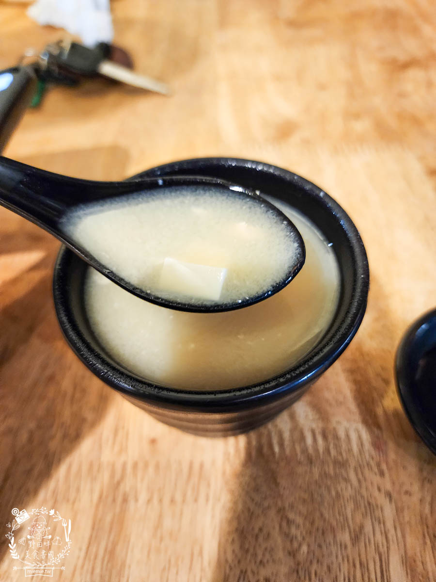 二丁前日本料理手作壽司|鳳山CP值超高的生魚片丼飯!鮭魚親子丼份量很多只要200元?!