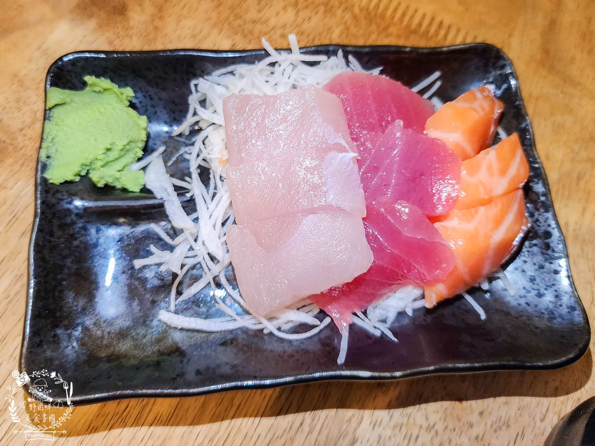 二丁前日本料理手作壽司|鳳山CP值超高的生魚片丼飯!鮭魚親子丼份量很多只要200元?!