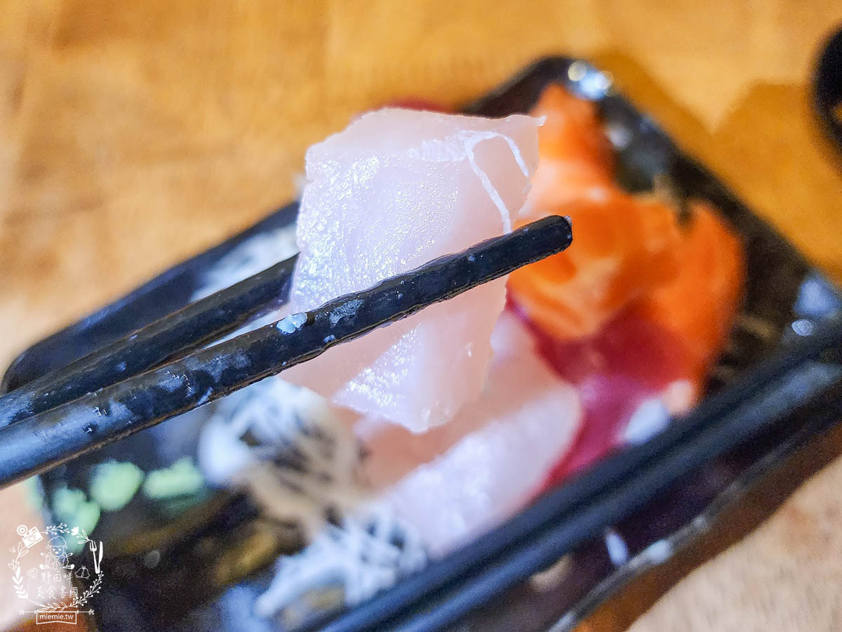 二丁前日本料理手作壽司|鳳山CP值超高的生魚片丼飯!鮭魚親子丼份量很多只要200元?!