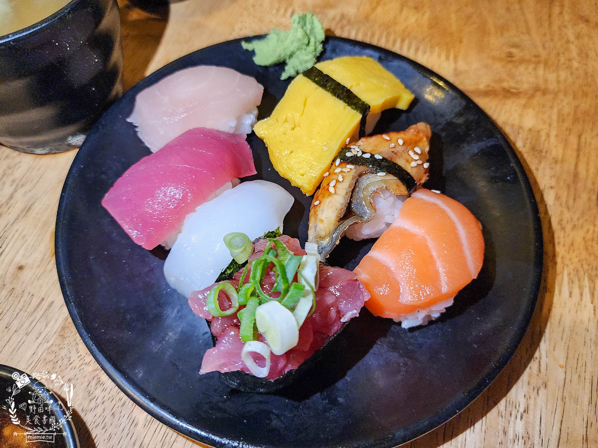 二丁前日本料理手作壽司|鳳山CP值超高的生魚片丼飯!鮭魚親子丼份量很多只要200元?!