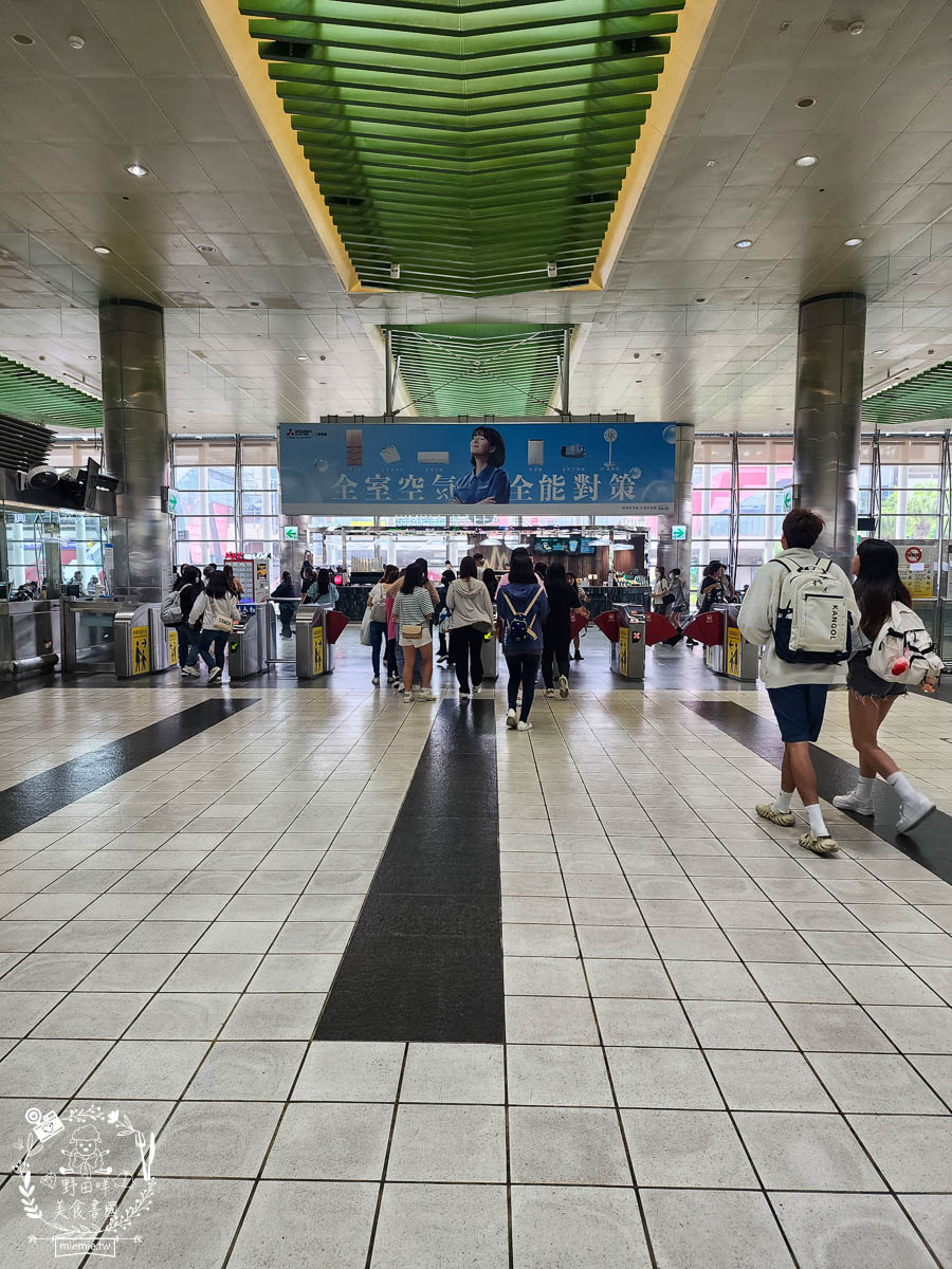 卡娜赫拉彩繪高鐵列車體驗!買高鐵假期送免費住宿?超好玩的Xpark有企鵝水母跟海豹可以玩整天!