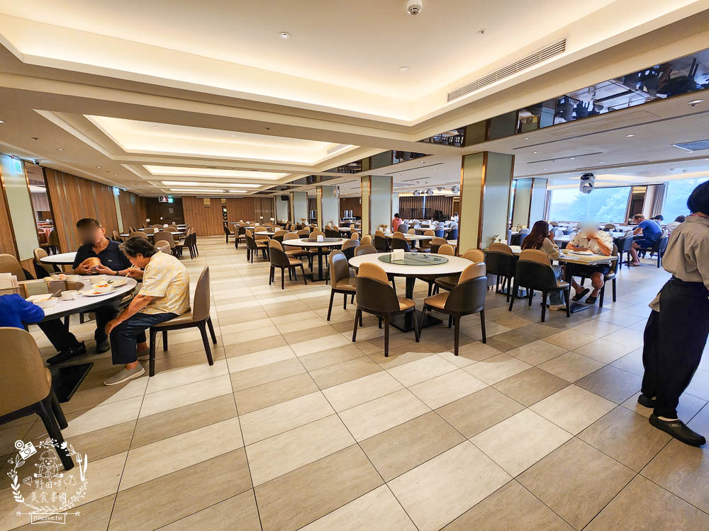 卡娜赫拉彩繪高鐵列車體驗!買高鐵假期送免費住宿?超好玩的Xpark有企鵝水母跟海豹可以玩整天!