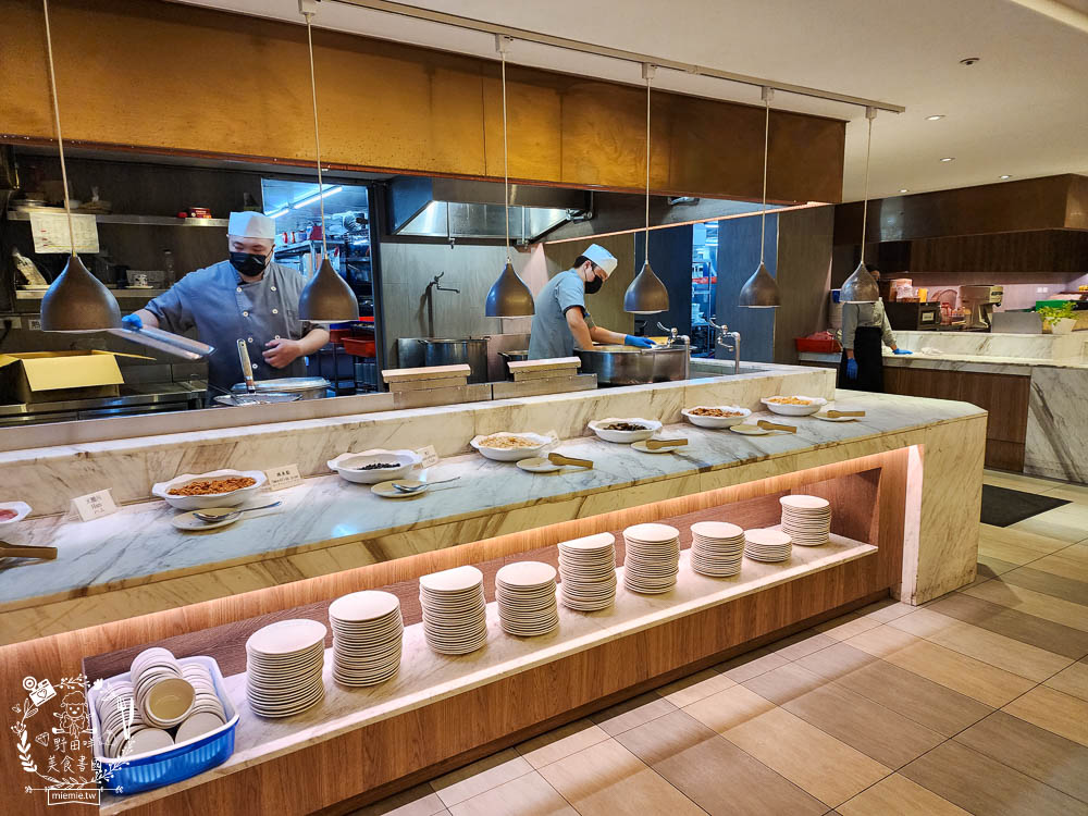 卡娜赫拉彩繪高鐵列車體驗!買高鐵假期送免費住宿?超好玩的Xpark有企鵝水母跟海豹可以玩整天!