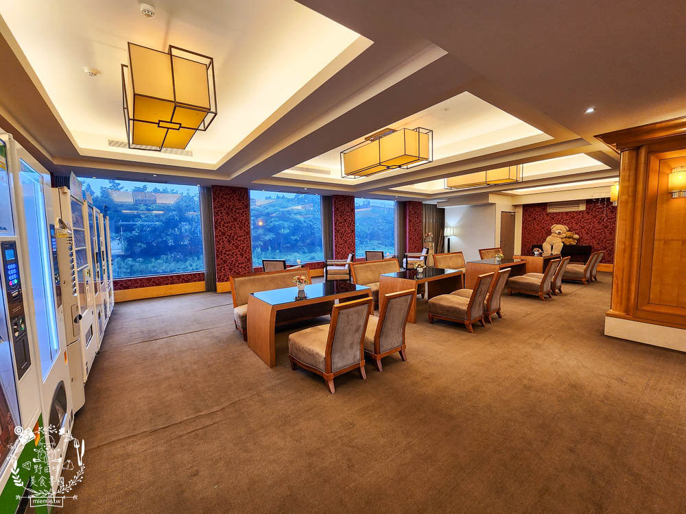 卡娜赫拉彩繪高鐵列車體驗!買高鐵假期送免費住宿?超好玩的Xpark有企鵝水母跟海豹可以玩整天!