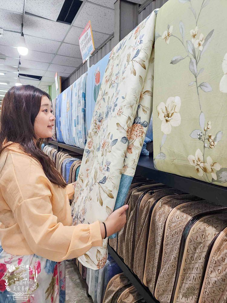 多利寶寢具特賣會|工廠直營床包+涼被+床罩+枕頭最低2折低價出清!超低價990買一送一買越多越划算!