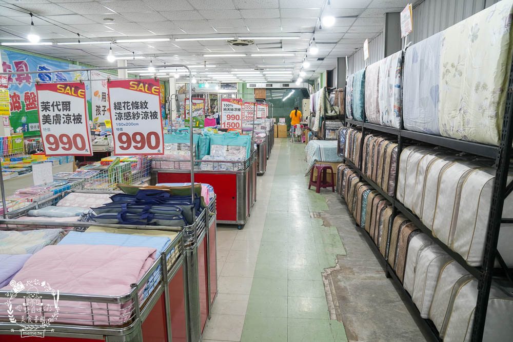 多利寶寢具特賣會|工廠直營床包+涼被+床罩+枕頭最低2折低價出清!超低價990買一送一買越多越划算!