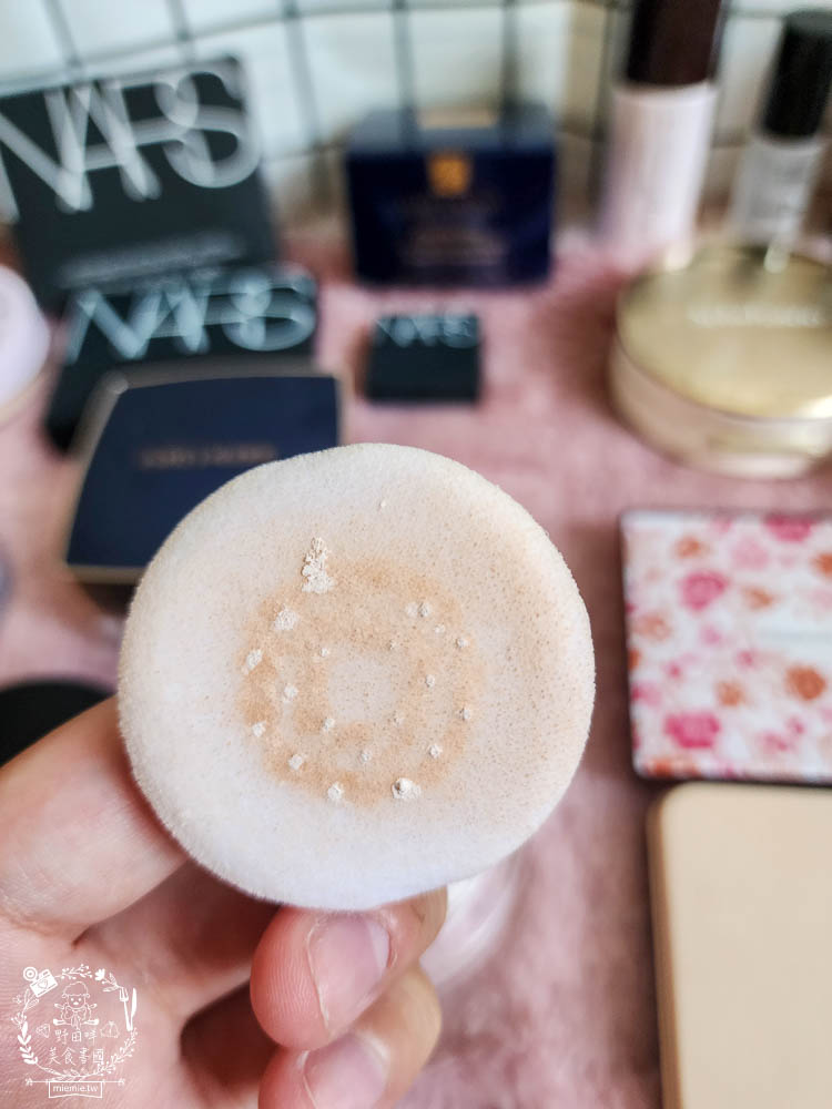 專櫃蜜粉評比推薦!dcard上超多女生推薦的蜜粉!超控油持妝蜜粉推薦!蘭蔻|muf|雅詩蘭黛|nars