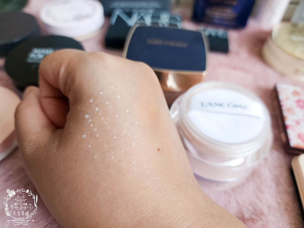 專櫃蜜粉評比推薦!dcard上超多女生推薦的蜜粉!超控油持妝蜜粉推薦!蘭蔻|muf|雅詩蘭黛|nars