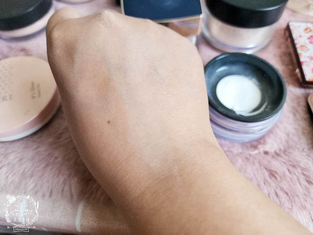 專櫃蜜粉評比推薦!dcard上超多女生推薦的蜜粉!超控油持妝蜜粉推薦!蘭蔻|muf|雅詩蘭黛|nars