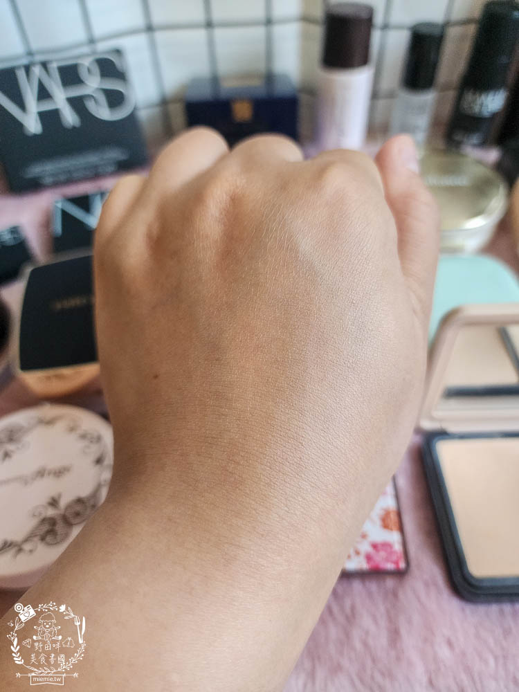 專櫃蜜粉評比推薦!dcard上超多女生推薦的蜜粉!超控油持妝蜜粉推薦!蘭蔻|muf|雅詩蘭黛|nars