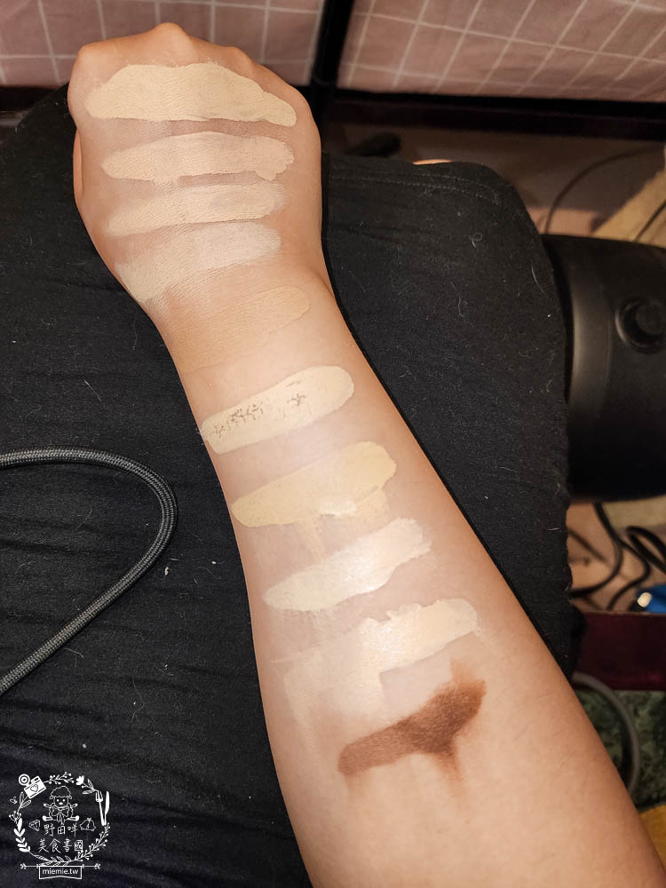 專櫃粉底液評比!油性肌膚超適合的控油持妝粉底液!炎炎夏日不脫妝的專櫃粉底液推薦!