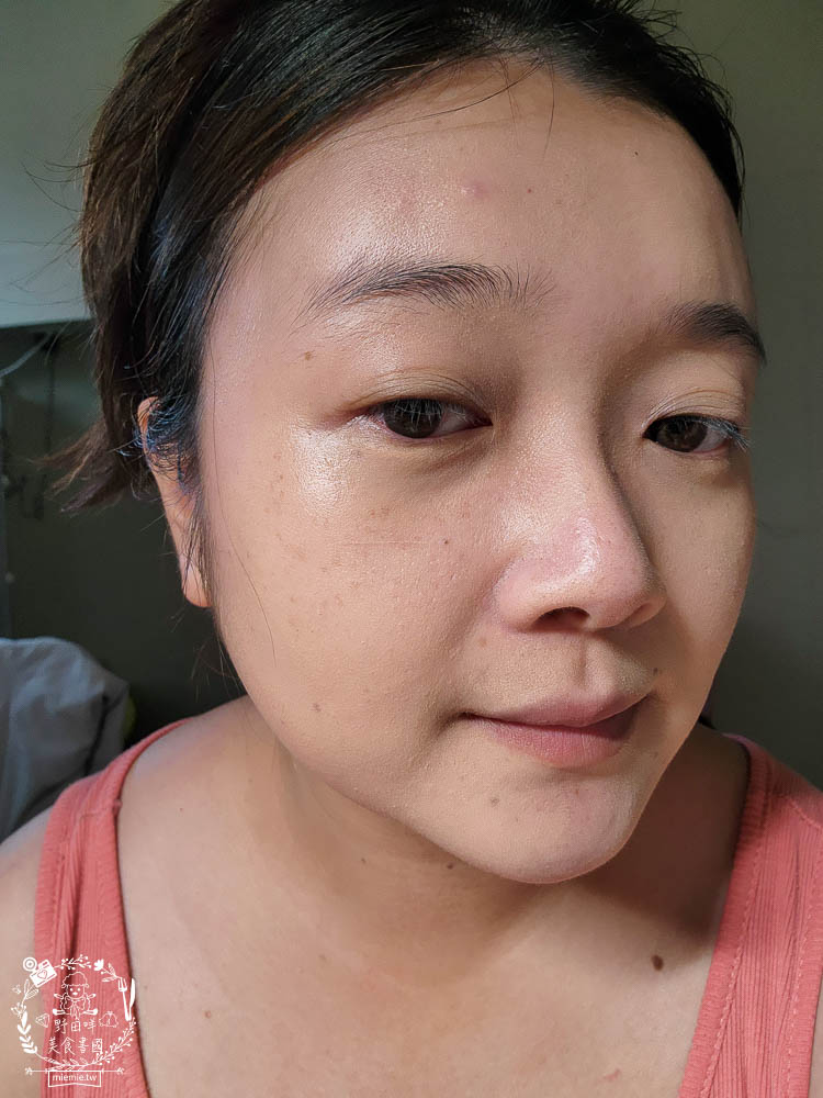 新版與舊版蘭蔻零粉感超持久粉底液評比!幫dcard網友解惑!蘭蔻粉底液同色號是否有差異？