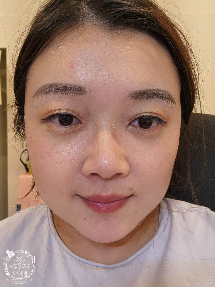 新版與舊版蘭蔻零粉感超持久粉底液評比!幫dcard網友解惑!蘭蔻粉底液同色號是否有差異？