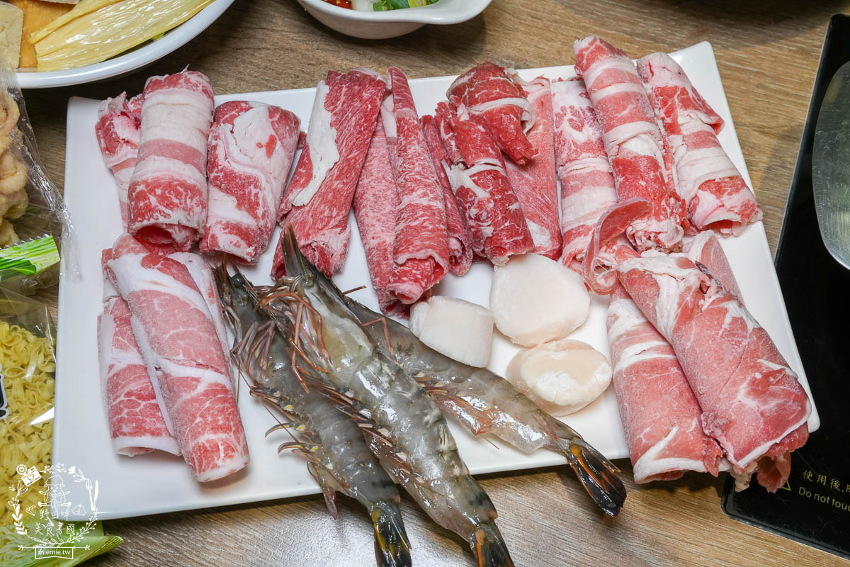 一番鍋物吃到飽|CP值超高又精緻美味的高雄火鍋吃到飽!600元居然可以吃到花蟹跟龍膽石斑?