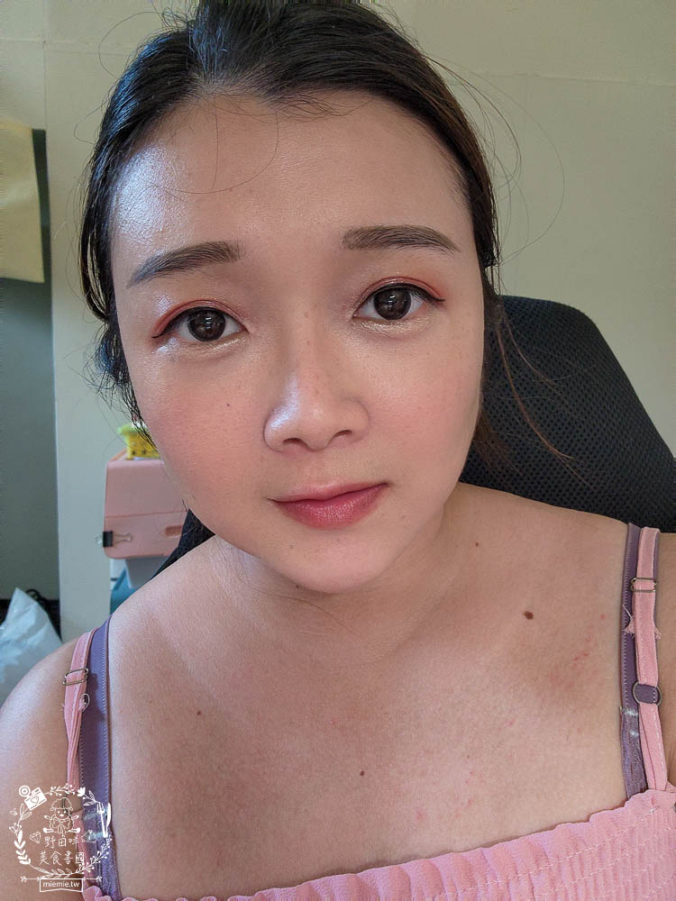 專櫃粉底液評比!油性肌膚超適合的控油持妝粉底液!炎炎夏日不脫妝的專櫃粉底液推薦!