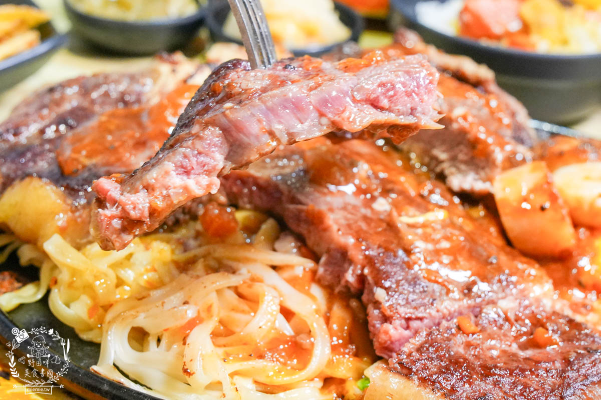 孫東寶plus館 小港崇文店|最低250元起披薩+炸物+滷肉咖哩+飲料冰淇淋超強自助吧吃到飽