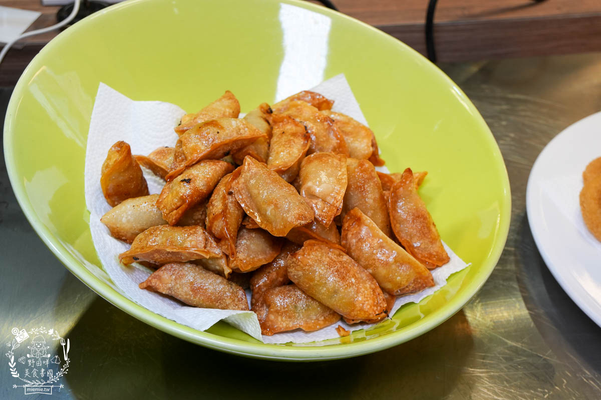 孫東寶plus館 小港崇文店|最低250元起披薩+炸物+滷肉咖哩+飲料冰淇淋超強自助吧吃到飽