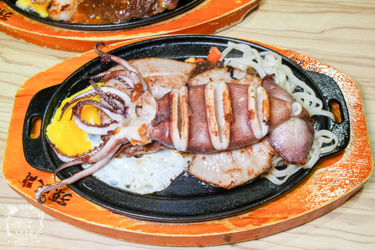 孫東寶plus館 小港崇文店|最低250元起披薩+炸物+滷肉咖哩+飲料冰淇淋超強自助吧吃到飽