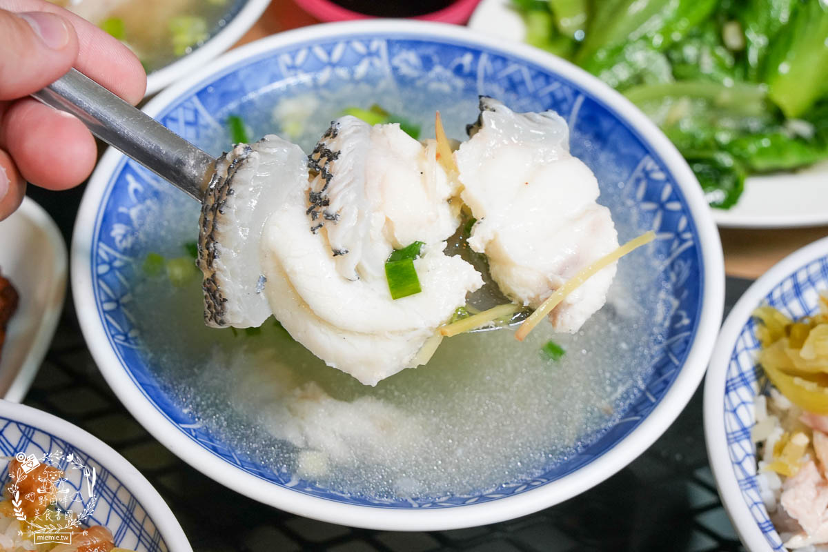 鳳山小吃推薦[深海陳雞肉飯]鳳山在地20年的超人氣小吃！平日常常提早完售的鳳山美食！